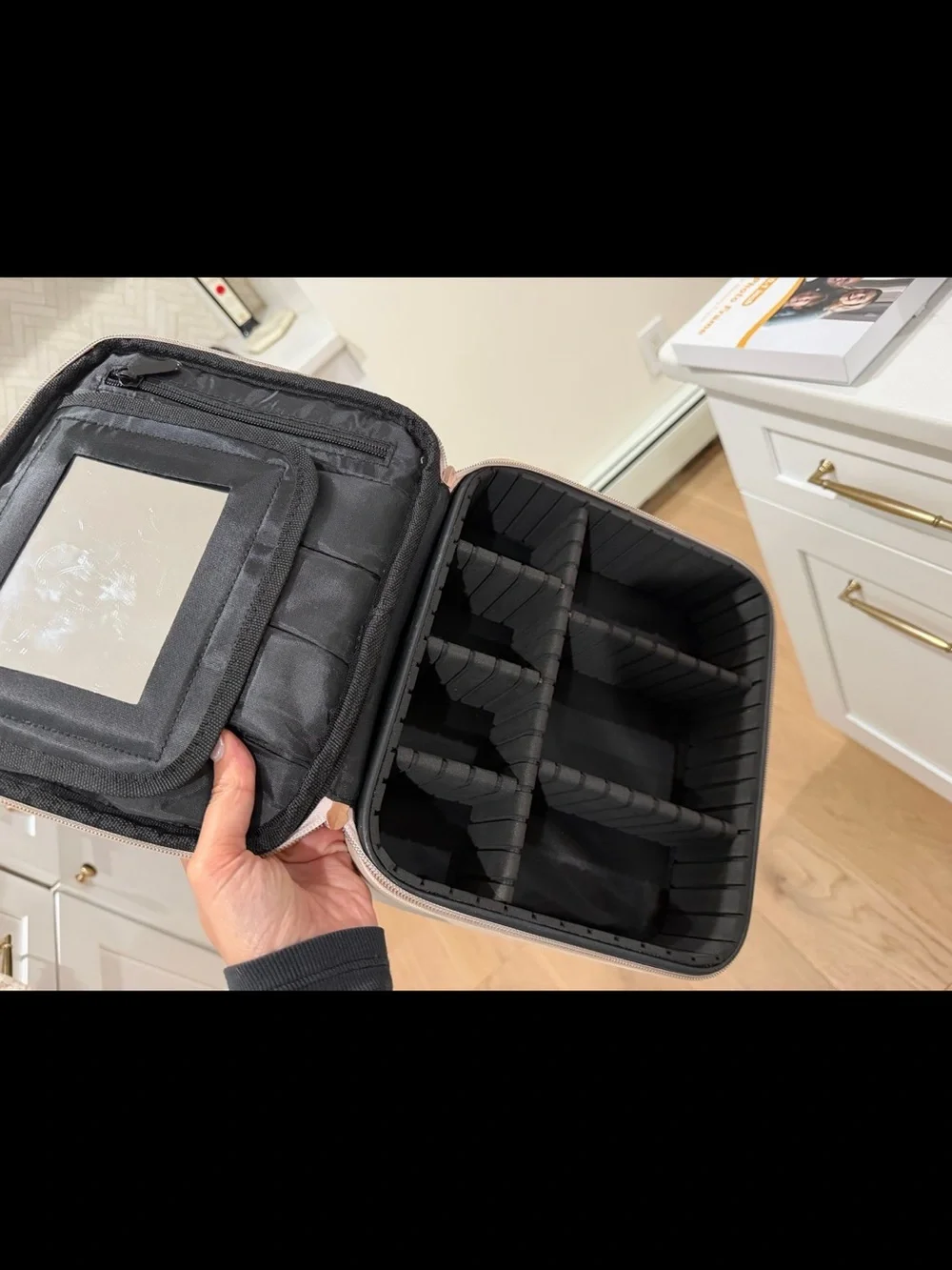 MONAT Cream Travel Makeup Case